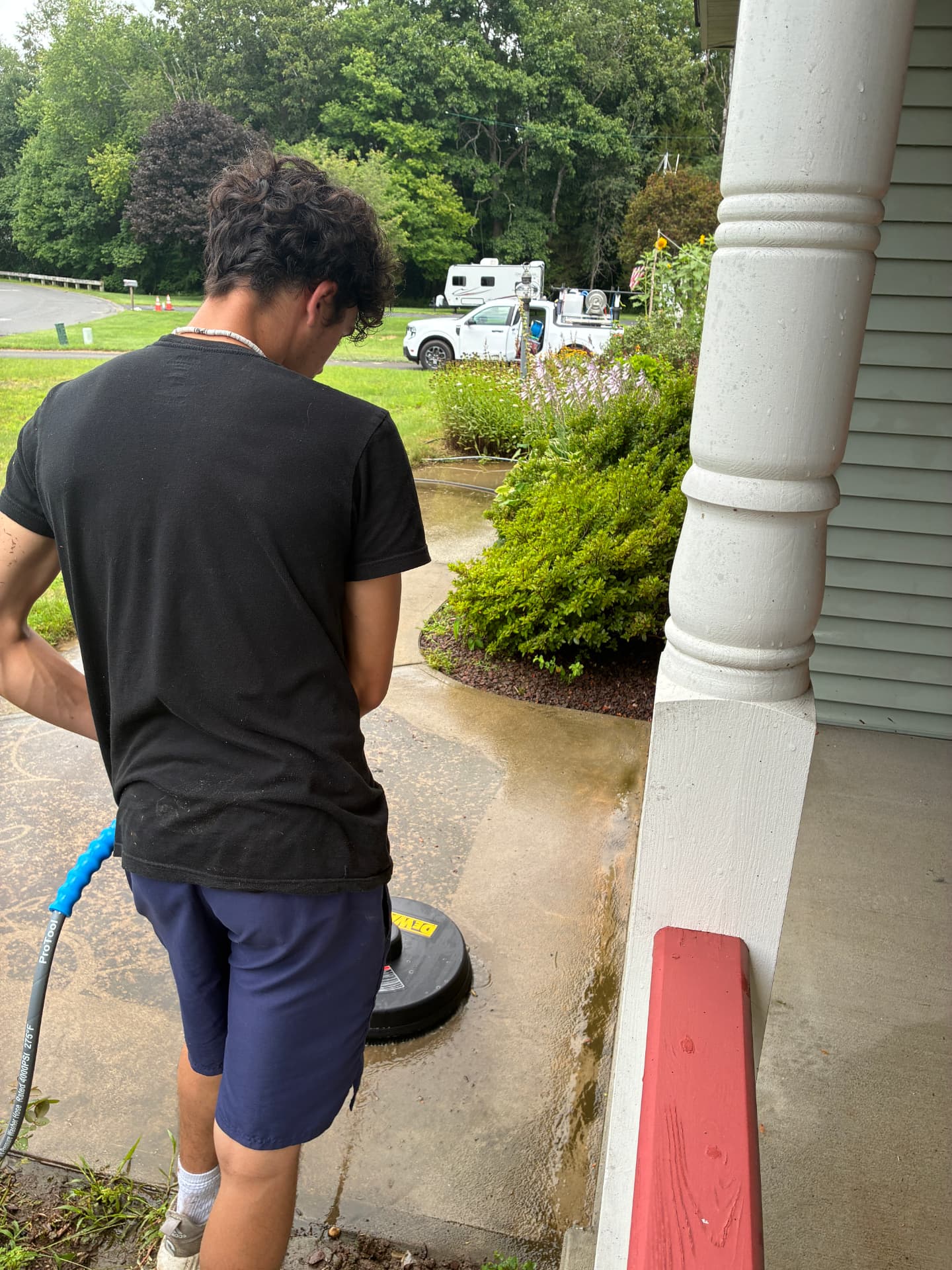 Surface cleaning with rotary attachment